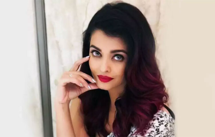 মডেল হিসেবে প্রচুর কাজও করেছেন তিনি। তবে এই পেশা থেকে তার প্রথম উপার্জন খুব বেশি ছিল না। জীবনে প্রথম মডেলিং করে মাত্র দেড় হাজার রুপি পারিশ্রমিক পেয়েছিলেন ঐশ্বরিয়া। ছবি: সংগৃহীত