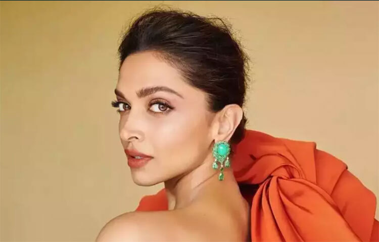 মুম্বাইয়ে অভিনয় করার উদ্দেশ্যে এলেও তিনি শুরু করেন মডেলিং দিয়ে। মডেল হিসাবে তার কর্মজীবনে প্রথম উপার্জন ছিল দুহাজার রুপি। সেই অভিনেত্রীই বর্তমানে ৩১৪ কোটি রুপি সম্পত্তির মালিক। এমনকি দীপিকাই প্রথম ভারতীয় অভিনেত্রী যিনি কান চলচ্চিত্র উৎসবে জুরি হিসাবে নির্বাচিত হন। ছবি: সংগৃহীত