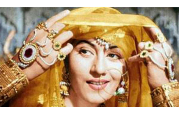 ১৯৬৯ সালের ২৩ ফেব্রুয়ারি পৃথিবী ছেড়ে চলে যান মধুবালা। ৫ দশকে শ্যুট হওয়া তার ছবি ‘জওয়ালা’ মুক্তি পায় তার মৃত্যুর ২ বছর পর ১৯৭১ সালের। ছবি: সংগৃহীত