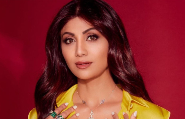 শিল্প শেঠি ১৯৯৩ সালে ‘বাজিগর’ ছবিতে আত্মপ্রকাশ হয়েছিল শিল্পা শেট্টির। তারপর একের পর এক জনপ্রিয় ছবি করে গিয়েছেন। ছবি: সংগৃহীত