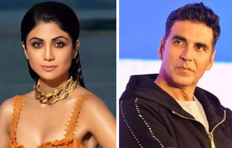 অক্ষয় এবং শিল্পার প্রেম নিয়ে গুঞ্জন কম হয়নি। আবার দুজনের বিচ্ছেদও হয়েছে বহু বিতর্কের পর। শিল্পা জানতে পেরে গিয়েছিলেন, তার পাশাপাশি টুইঙ্কেল খান্নার সঙ্গেও সমান তালে সম্পর্ক রেখেছিলেন অক্ষয়। তারপর অক্ষয়ের থেকে সরে আসেন তিনি। ছবি: সংগৃহীত