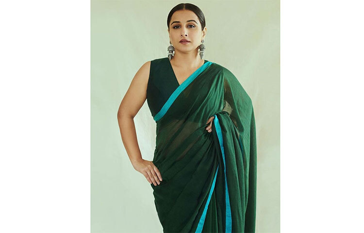 এলিগেন্ট সাজে সেজেছেন বিদ্যা বলান। ছবি: সংগৃহীত