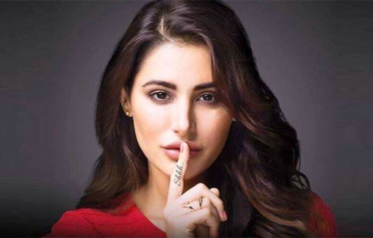 তবে এত আপত্তি, অস্বস্তি এবং রাগারাগির শেষ দৃশ্যে নার্গিসের কাÐ দেখে চমকে যান পরিচালক। ছবি: সংগৃহীত