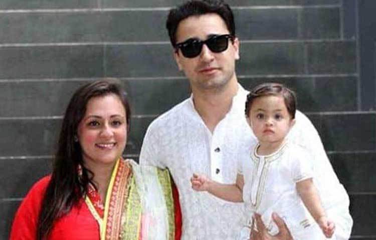 ইমরান খান এবং অবন্তিকা মালিক: ২০১৯ সালের সেপ্টেম্বরে ইমরানের বাড়ি ছেড়ে ছোটো মেয়েকে নিয়ে বেরিয়ে আসেন অবন্তিকা। তাদের সম্পর্কের ভাঙন নিয়ে অনেক জল্পনা চলেছে। একাংশ মনে করেন, ইদানীং হাতে কোনো কাজ নেই ইমরানের। পরিবারের আর্থিক সঙ্কটের কারণেই তাদের মধ্যে যত অশান্তি।