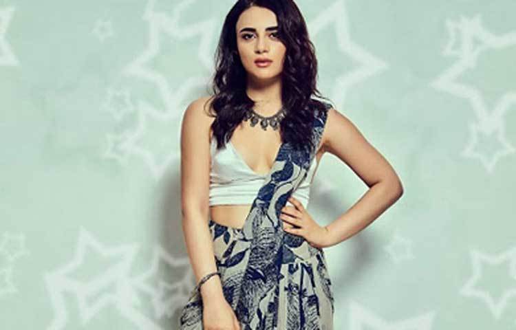 ‘আংরেজি মিডিয়াম’ দেখে তার অভিনয়ের প্রশংসা করে অমিতাভ বচ্চন নিজের হাতে একটি চিরকুট পাঠিয়েছেন রাধিকাকে। সঙ্গে দিয়েছেন ফুলের তোড়া। সেই ছবি ইনস্টাগ্রামে শেয়ার করে তার অনুভূতির কথাও লিখেছেন রাধিকা।