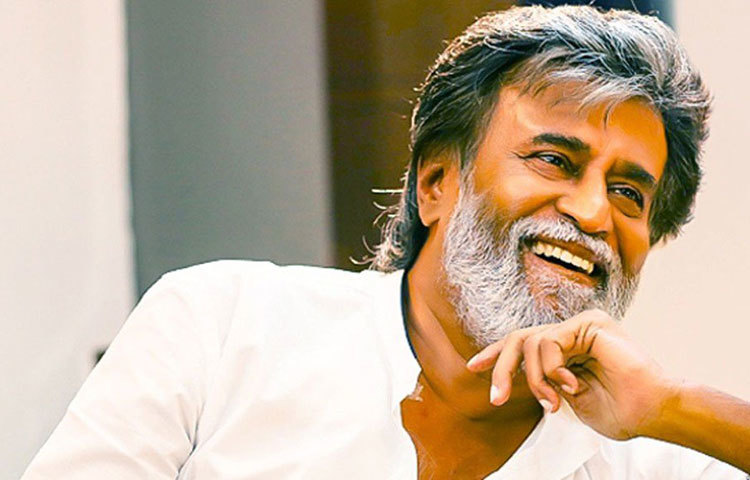 অর্থ সাহায্য করতে এগিয়ে এসেছেন দক্ষিণ ভারতের সুপারস্টার রজনীকান্ত। থালাইভা ত্রাণ তহবিলে ৫০ লাখ টাকা দান করেছেন।