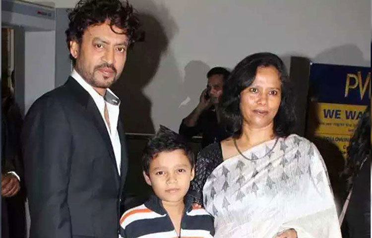 দু’জনের আলাপ ন্যাশনাল স্কুল অব ড্রামার দিন থেকে। স্ত্রী এবং দুই ছেলে বাবিল আর আয়ানের ঘেরাটোপে অবশ্য এই অভিনেতা ছিলেন নিখাদ ঘরোয়া। শত প্রতিকূলতাতেও যার মুখে লেগে থাকত প্রাণখোলা হাসি।