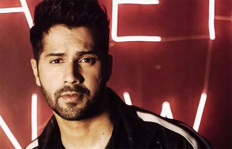 ‘ভুল ভুলাইয়া ২’ বক্স অফিসে থেকে বিপুল পরিমাণ অর্থ উপার্জন করেছে। ‘পয়্যার কা পঞ্চনামা’-এর ‘রজ্জো’ই হোক বা ‘ভুল ভুলাইয়া’-র ‘রুহ্ বাবা’ কমেডি সিনেমার প্রচলিত মুখ কার্তিক আরিয়ান। এই অভিনেতার উচ্চতা পাঁচ ফুট আট ইঞ্চি। ছবি: সংগৃহীত