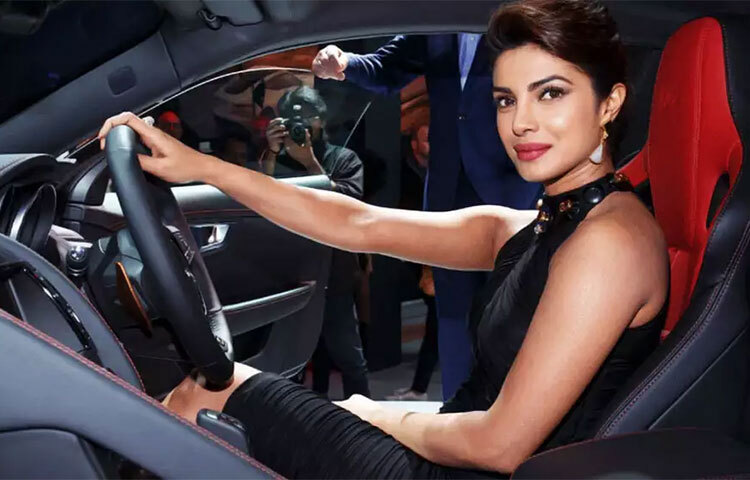 রোলস রয়েস ফ্যান্টম কিনেছেন প্রিয়াঙ্কা চোপড়া। ছবি: সংগৃহীত