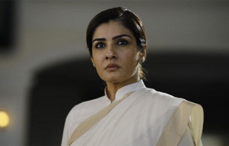 সিনেমা জগৎ থেকে সাময়িক সময়ের জন্য বিরতি নিলেও রাবিনা ট্যান্ডন আবার ওয়েব সিরিজ এবং সিনেমা করে নতুন করে আত্মপ্রকাশ করছেন। ছবি: সংগৃহীত