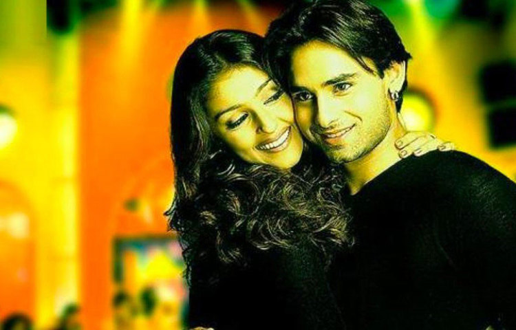 এখন তিনি নিজের অভিনেতা সত্ত্বাকে ভুলে যেতে চান। বলিউডে কামব্যাকও করতে চান না, জানিয়ে দিয়েছেন ওয়ান ফিল্ম ওয়ান্ডার নকুল কাপুর। পরবর্তী দিনগুলোতেও থাকতে চান যোগপ্রশিক্ষক হয়েই।