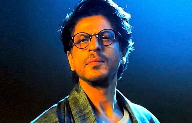 এই ছবিতে ক্যামিও চরিত্রে অভিনয় করতে দেখা গিয়েছে বলিউডের ‘কিং খান’কে। দর্শক মহল তার অভিনয়ে এতই মুগ্ধ যে তার চরিত্রের উপর স্পিন-অফ বানানোর আবেদনও জানিয়েছেন পরিচালকের কাছে। ছবি: সংগৃহীত