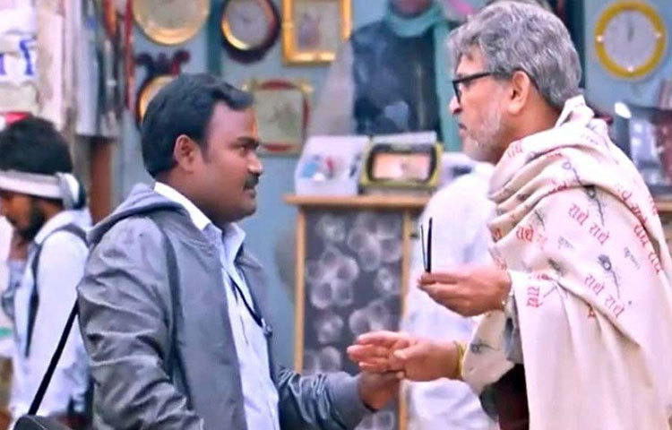 করোনাভাইরাস সংক্রমণ রুখতে লকডাউন জারি না হলে তার অবস্থা হয়তো এ রকম হত না। এ ব্যাপারে তিনি বলেছেন,‘লকডাউন না হলে আমি হয়তো মুম্বইয়ে থাকতাম। বেশ কিছু ছবিতে ছোট ছোট ভূমিকায় অভিনয় করতাম।’