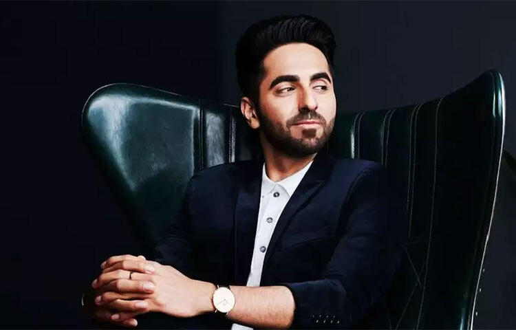 মায়ানগরীতে নিজেদের বাড়ি থাকতেও অন্ধেরির উইন্ডসর গ্র্যান্ডে একটি চার হাজার বর্গফুটের একটি ফ্ল্যাট ভাড়া নিয়েছেন আয়ুষ্মান খুরানা। স্ত্রী ও দুই পুত্রসহ সেখানে গিয়ে মাঝেমধ্যেই থাকেন তিনি। ছবি: সংগৃহীত