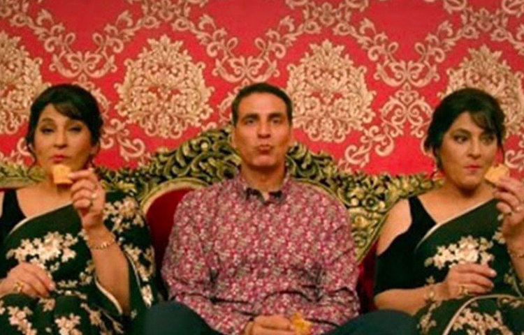 এরপর থেকে কৌতুক চরিত্রেই নিজেকে মেলে ধরেন অর্চনা। ‘মহাব্বতেঁ’, ‘ওয়ে লাকি! লাকি ওয়ে!’, ‘মেরে বাপ পহলে আপ’, ‘মস্তি’-র মতো ছবিতে নতুন ভূমিকায় অর্চনার অভিনয় পছন্দ হয় দর্শকদের। এই ছবিগুলোর সূত্রেই ছোট পর্দার বিভিন্ন স্ট্যান্ড আপ কমেডি শোয়ের অংশ হয়ে ওঠেন তিনি।