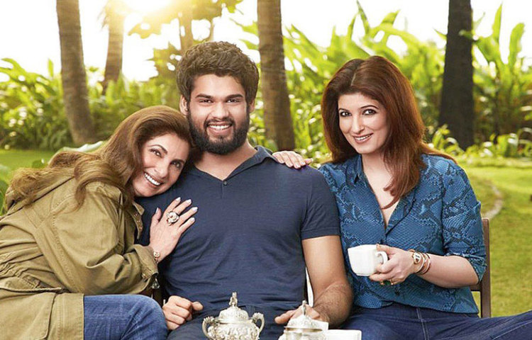 অভিনয়ের পাশাপাশি করণ কাজ করেছেন সহকারী পরিচালক হিসেবেও। তার অভিনেতা হয়ে ওঠার পিছনে টুইঙ্কল খান্না এবং অক্ষয় কুমারের অবদান গুরুত্বপূর্ণ বলে জানিয়েছেন তিনি।