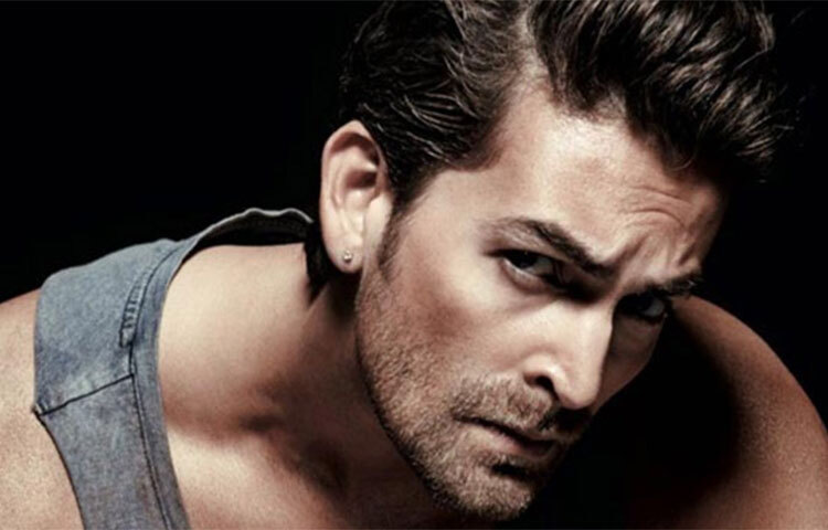 অশরীরীরা কি এত সহজে ধরা দেয়? নীল নীতিন মুকেশও বোধ হয় জবাব খুঁজেছেন। একবার নাকি ভূতের উপস্থিতি টের পেয়েছিলেন তার ‘থ্রি-জি’ শুটিং দলের এক কর্মী। ছবি: সংগৃহীত