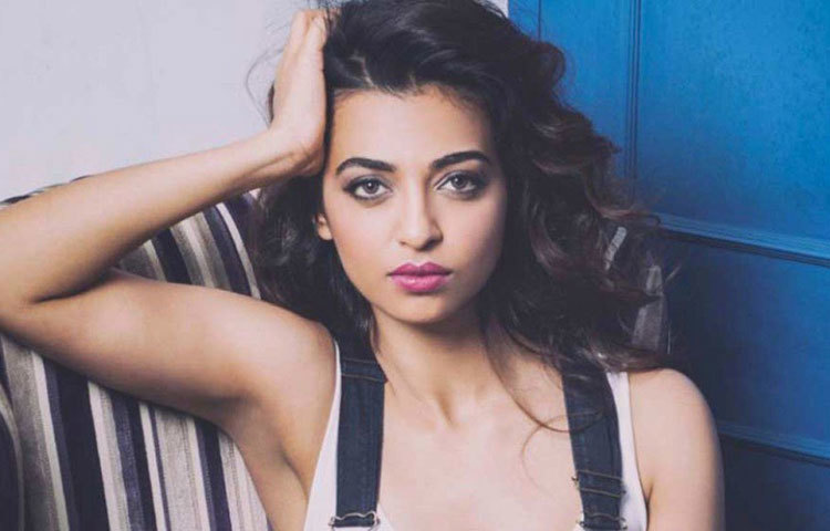 তবে রাধিকা খুব বেছে বেছে ছবিতে অভিনয় করেন। দেড় দশকের ক্যারিয়ারে হিন্দি ছাড়াও অভিনয় করেছেন বাংলা, তেলুগু, মালয়লম ও ইংরেজি ছবিতে।