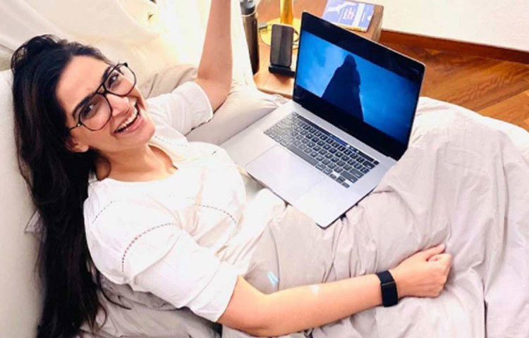 সেই বাড়ির বিভিন্ন অংশের ছবি ইনস্টাগ্রামে শেয়ার করেছেন বলি নায়িকা।