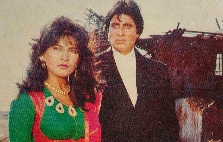 সিনেমায় ডনের বান্ধবী, খলনায়িকা, আইটেম নাম্বারের শিল্পী থেকে শুরু করে টেলিভিশন মেগার ‘লাফটার কুইন’। সব ভূমিকাতেই নিজের দক্ষতার ছাপ রেখেছেন তিনি।