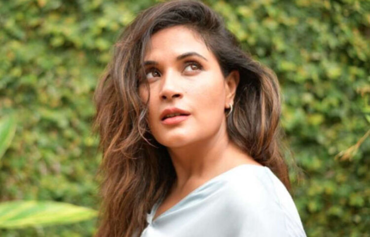 ২০১৪ সাল থেকে নিরামিষ খাবার খেতে শুরু করেন বলিউড অভিনেত্রী রিচা চাড্ডা।