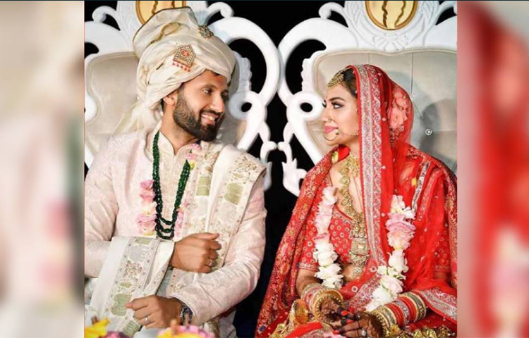 প্রেম করে বিয়ে করেছিলেন অভিনেত্রী-সাংসদ নুসরত জাহান এবং ব্যবসায়ী নিখিল জৈন। ২০১৯ সালে তুরস্কে গিয়ে বিয়ে করছিলেন তারা। যদিও বিয়ের রেজিস্ট্রেশন হয়নি। ছবি: সংগৃহীত