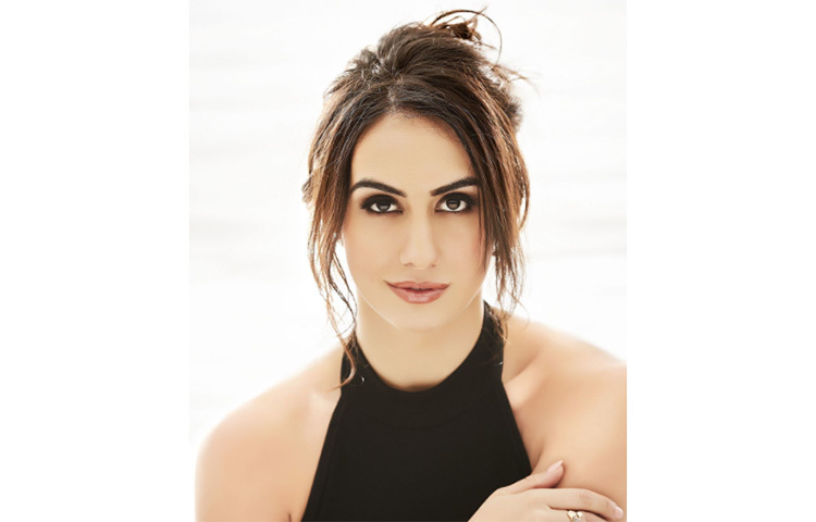 বলিউডের জনপ্রিয় ছবি অভিনেত্রী লরেন গটলিয়েব, যিনি কিনা একজন মার্কিন অভিনেত্রী পাঞ্জাবি মিউজিক ভিডিয়ো ‘ডান্স লাইক’-এ অভিনয় করেন। ছবি: সংগৃহীত