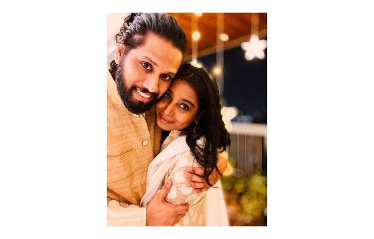 বছরের শুরুতেই অর্থাৎ ২৫ জানুয়ারি বিয়ের পিঁড়িতে বসেন সংগীতশিল্পী শিল্পা রাও। প্রিয় বন্ধু রীতেশ কৃষ্ণানকে বিয়ে করেছেন তিনি। ছবি: ইনস্টাগ্রাম