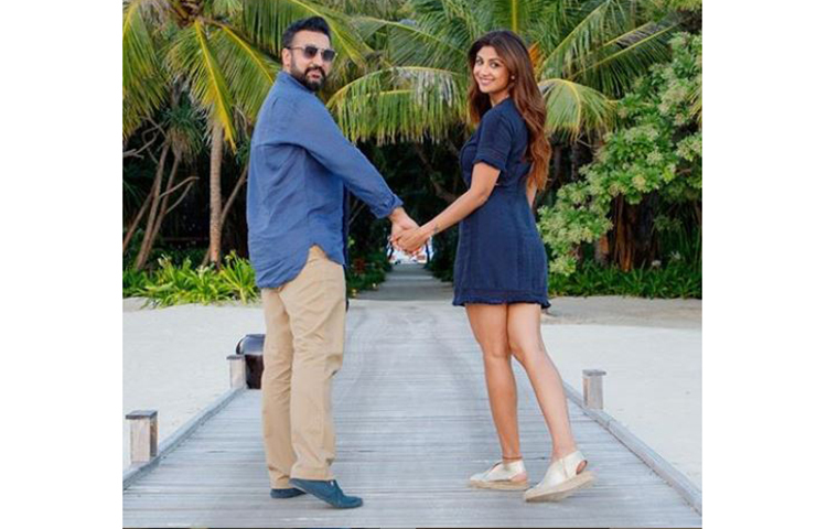 মধুচন্দ্রিমার জন্য শিল্পা শেঠিকে নিয়ে বাহামাসে পাড়ি দেন অভিনেত্রীর শিল্পপতি স্বামী রাজ কুন্দ্রা।