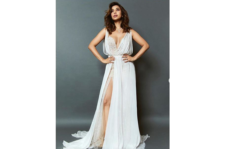 ২০১২ সালে ‘ওয়ান্স আপন আ টাইম ইন’ মুম্বাইতে শেষ দেখা যায় সোফি চৌধুরীকে, ওই সিনেমায় মিসেস দিক্ষীতের ভূমিকায় অভিনয় করেন তিনি।