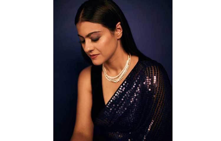 বলিউডে যৌন হেনস্থা হোক কিংবা শ্লীলতাহানি, মিটু নিয়ে সরব হলেন কাজল। মিটু নিয়ে সরব হওয়ার পর কাজলের বক্তব্য নিয়ে শুরু হয়েছে জোর শোরগোল।