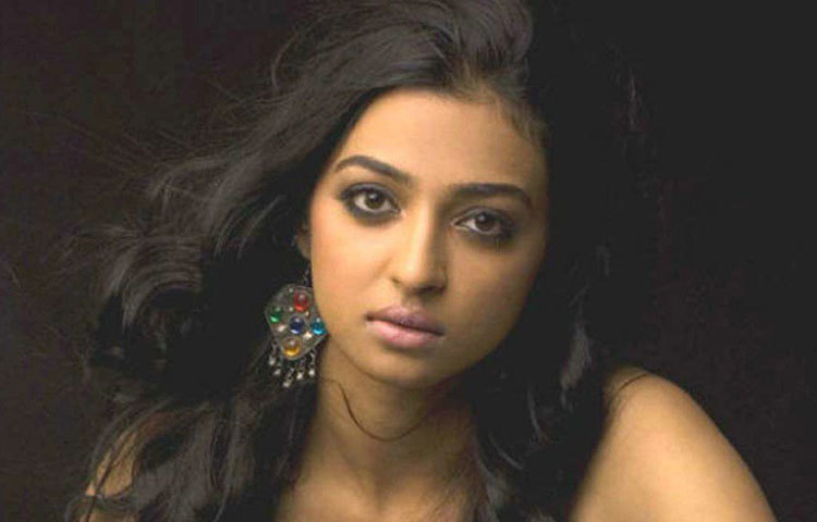 বিয়ের খবর বহুদিন গোপন রেখেছিলেন ‘অন্তহীন’-এর নায়িকা। ইন্ডাস্ট্রির কেউ টেরই পাননি তিনি গাঁটছড়া বেঁধেছেন।