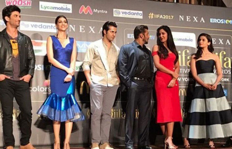 রাতারাতি পছন্দের তারকাদের ভক্তি-শ্রদ্ধার আসন থেকে নামিয়ে ফেলেছেন সাধারণ মানুষ। লকডাউনে এই মুহূর্তে সব সিনেমা হল বন্ধ। তাই সোশ্যাল মিডিয়াতেই পছন্দের তারকাদের বয়কট করতে শুরু করেছেন তারা। টুইটার এবং ইনস্টাগ্রামে তারকাদের আনফলো করেছেন অনেকইউজার। তাতে গত কয়েক দিনে লাখ লাখ অনুরাগী হারিয়েছেন করণ জোহর, আলিয়া ভাট, সোনম কাপুর এবং সালমান খানের মতো তারকারা।