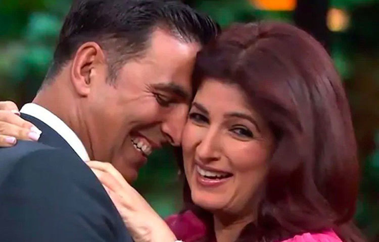 ২০০১ সালে টুইঙ্কেলক বিয়ের পরেও বলিউডে অক্ষয়ের ‘প্লে বয়’ ভাবমূর্তি বজায় ছিল। টুইঙ্কেল অবশ্য নিজের ক্যারিয়ারকে বিদায় জানিয়েছিলেন। বিয়ের পরে অন্য নায়িকার সঙ্গে অক্ষয়ের নাম জড়িয়ে গেলে টুইঙ্কল ক্ষুব্ধ হতেন স্বাভাবিক ভাবেই।