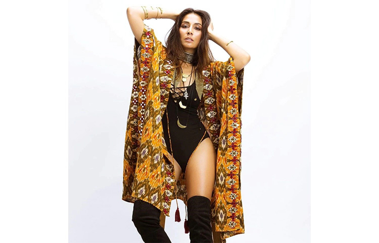 ‘দুরিয়া ভী হে জরুরি’ গেয়ে জনপ্রিয়তা পেয়েছিলেন গায়িকা মোনিকা ডোগরা। সোশ্যাল মিডিয়ায় তার প্রোফাইল দেখে বোঝা যায় তিনি কতটা ফ্যাশন সম্পর্কে সচেতন। ছবি: সংগৃহীত