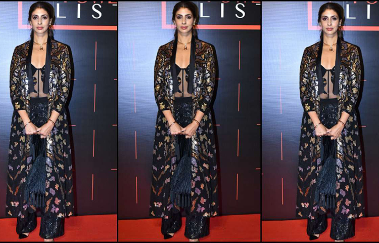 শ্বেতা বচ্চনের উপস্থিতি সবাইকে উদ্দীপ্ত করেছেন।