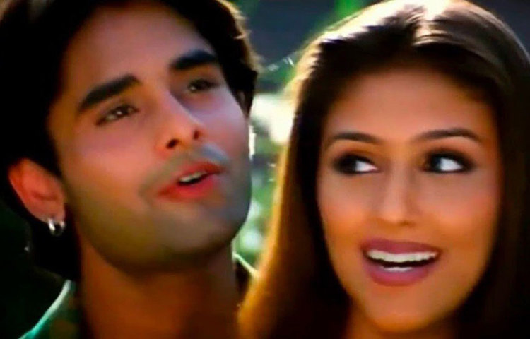 পরের বছর দ্বিতীয় ছবিতেই সব হিসেব উল্টে দেন নকুল। ২০০২ সালে মুক্তি পায় ‘তুম সে অচ্ছা কৌন হ্যায়’। ছবিতে তার বিপরীতে নায়িকা ছিলেন অনিতা ছাবড়িয়া এবং কিম শর্মা।