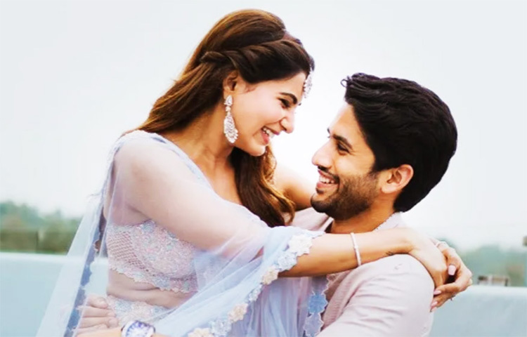 অক্টোবর মাসের শুরুর দিকে বিবাহবিচ্ছেদের ঘোষণা করেছিলেন দক্ষিণী ছবির তারকা-দম্পতি সামান্থা প্রভু এবং নাগা চৈতন্য। নায়কের বিবৃতি, ‘এক দশকেরও বেশি সময় ধরে আমরা বন্ধু। বন্ধুত্বই আমাদের মধ্যে এক বিশেষ সম্পর্ককে বাঁচিয়ে রাখবে।’ কিন্তু পরবর্তীকালে সেই চিত্র বদলেছে। তাদের সম্পর্কে তিক্ততা তৈরি হয়েছে। সম্প্রতি এক স্টুডিয়োয় মুখোমুখি হলেও এড়িয়ে গিয়েছেন একে অপরের। ছবি: সংগৃহীত