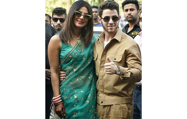 প্রিয়াঙ্কা ও নিক জোনাসের ভারতীয় সাজ। ছবি: সংগৃহীত