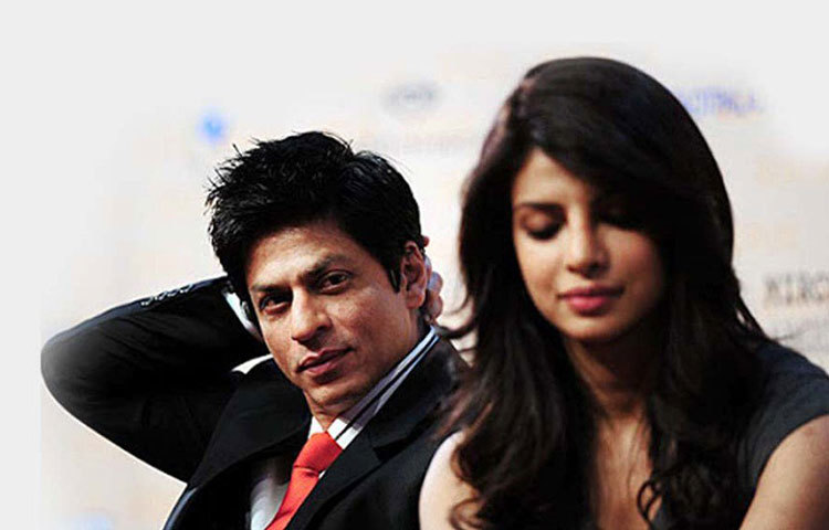 বিভিন্ন সাক্ষাৎকারে শাহরুখ বলেছেন প্রিয়াঙ্কার কথা। তিনি বলেন, ইন্ডাস্ট্রির সবাই তাকে স্টার মনে করে। একমাত্র প্রিয়ঙ্কার কাছে তিনি শুধুই ‘কো-স্টার’।