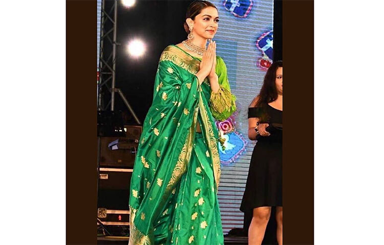 সবুজ বেনারসিতে দীপিকার সাজে মুগ্ধ হতেই হবে! ছবি: সংগৃহীত