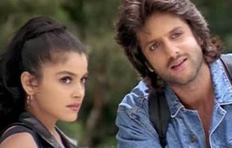 ১৯৯৮ সালে ফিরোজ খানের প্রযোজনায় ‘প্রেম অঙ্গন’ ছবিতে ডেবিউ করেন ফারদিন। যেহেতু ফিরোজ খান এই ফিল্মে তার ছেলেকে লঞ্চ করতে যাচ্ছিলেন, তাই সকলের নজর ছিল এই ফিল্মের উপর। ফারদিন খান কতটা বাবার মর্যাদা রাখতে পারবেন, সেটাই চ্যালেঞ্জ ছিল তার কাছে।