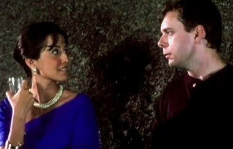 টেলি সিরিয়াল ‘হম পরদেশি হো গ্যায়ে’তে পেরিজাদ অভিনয় করেন মায়ার ভূমিকায়। প্রথম সিনেমায় অভিনয় ২০০১ সালে, নাগেশ কুকুনুরের পরিচালনায় ‘বলিউড কলিং’-এ।