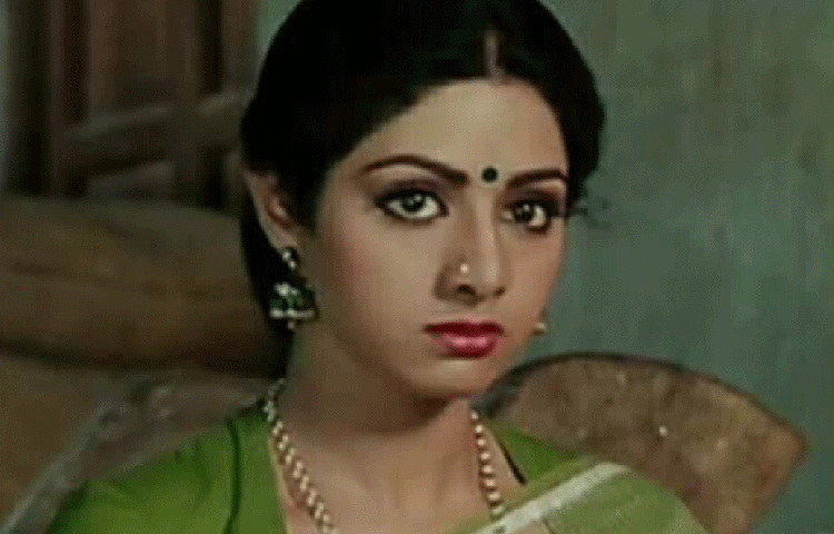 ‘বাহুবলী’র রাজমাতা শিবগামী দেবির চরিত্রে প্রথমে শ্রীদেবীকেই ভেবেছিলেন পরিচালক। কিন্তু শ্রীদেবী ৬ কোটি টাকা চান। বিনিময়ে রামাইয়া কৃষ্ণ মাত্র আড়াই কোটি টাকায় ছবির অফার গ্রহণ করেন।