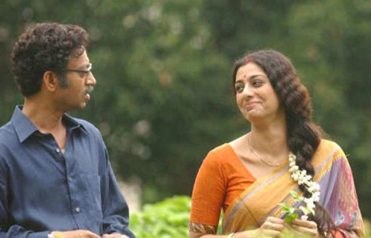 এরপর মুক্তি পায় বিশাল ভরদ্বাজের ‘মকবুল’। এ ছবিতে অভিনয়ের পরে বলিউডে নিজের ঘরানা তৈরির প্রথম ধাপে পা রাখেন ইরফান। ক্রমে ‘রোগ’, ‘হাসিল’, ‘লাইফ ইন এ মেট্রো’, ‘দ্য নেমসেক’, ‌‘স্লামডগ মিলিয়নেয়ার’ ছবিতে অভিনয়ের সঙ্গে সঙ্গে আরবসাগরের তীরে নিজেই একটি প্রতিষ্ঠান হয়ে ওঠেন ইরফান খান।