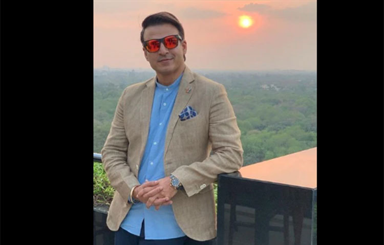 চেইন স্মোকার হিসেবে পরিচিত ছিলেন বিবেক ওবেরয়। কিন্তু বিশ্ব স্বাস্থ্য সংস্থার তামাক-বিরোধী মুখ হওয়ার পর ত্যাগ করেছেন এই নেশা।