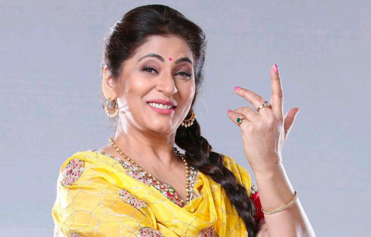 ক্যারিয়ার শুরুর আগেই জীবনে বড় আঘাত পান অর্চনা। ভেঙে যায় তার বিবাহিত জীবন। সেই সম্পর্ক এতটাই তিক্ত হয়ে পড়েছিল যে, তিনি পুরুষদের উপর থেকে বিশ্বাস হারিয়ে ফেলেছিলেন। পরে যখন তার জীবনে পরমীত সেঠী আসেন, তার প্রস্তাবে ‘হ্যাঁ’ বলতে অনেক সময় নিয়েছিলেন অর্চনা।