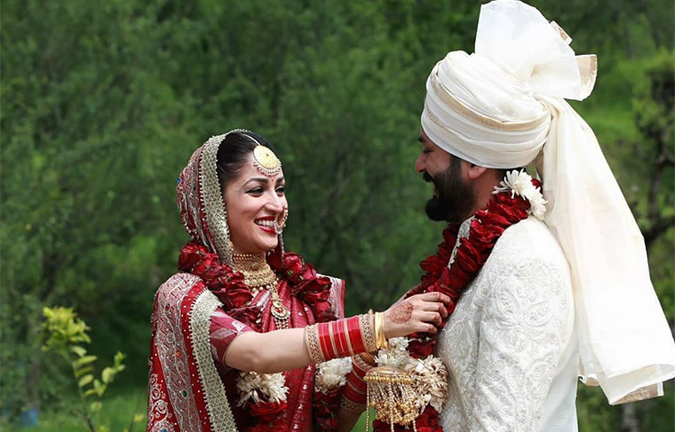 অভিনেত্রী ইয়ামি গৌতম ৪ জুন বিয়ের পিঁড়িতে বসেন। চলচ্চিত্র নির্মাতা আদিত্য ধরকে জীবনসঙ্গী হিসেবে বেছে নিয়েছেন ইয়ামি। ছবি: ইনস্টাগ্রাম