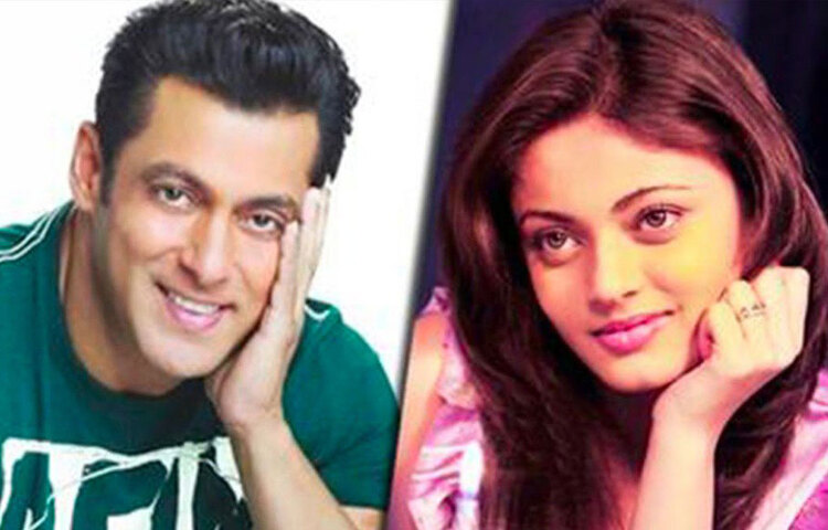 প্রথম থেকেই স্নেহার পরিচয় হয়ে দাড়ায় ঐশ্বর্যার লুক অ্যালাইক হিসেবে। পরে এক সাক্ষাৎকারে তিনি বলেছিলেন, এই তুলনা তাকে অভিনেত্রী হিসেবে পরিণত হতে সাহায্য করেনি। কিন্তু পরিচিতি এনে দিয়েছিল ইন্ডাস্ট্রিতে।