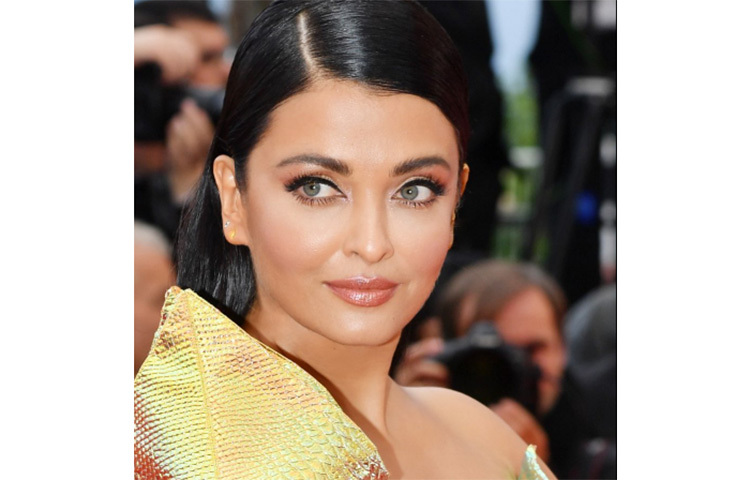 ৪৭ বছরের ঐশ্বরিয়া আজও তরুণী। এখনও রয়েছে তার সমান জনপ্রিয়তা।  ছবি: সংগৃহীত